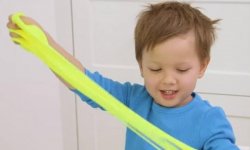 Безопасный для ребенка лизун. Как своими руками сделать слайм из сахара и шампуня и как пользоваться игрушкой?